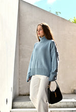 Загрузить изображение в средство просмотра галереи, Свитер оверсайз