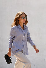 Загрузить изображение в средство просмотра галереи, Блуза шелковая классическая