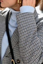 Загрузить изображение в средство просмотра галереи, Жакет двубортный