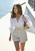 Загрузить изображение в средство просмотра галереи, Блуза с пышным рукавом без воротника