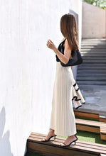 Загрузить изображение в средство просмотра галереи, Юбка в рубчик с разрезом