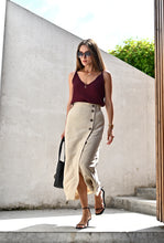 Загрузить изображение в средство просмотра галереи, Юбка А-силуэта на пуговицах