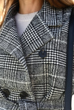 Загрузить изображение в средство просмотра галереи, Жакет-полупальто на поясе