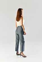 Загрузить изображение в средство просмотра галереи, UNI7 | Брюки зауженные со складками