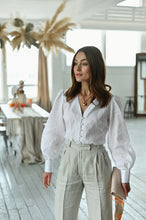 Загрузить изображение в средство просмотра галереи, Блуза с пышным рукавом без воротника