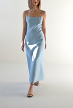 Загрузить изображение в средство просмотра галереи, Платье на тонких бретелях