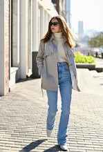 Загрузить изображение в средство просмотра галереи, Куртка-ветровка с рукавом реглан