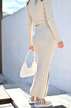 Загрузить изображение в средство просмотра галереи, Юбка в рубчик с разрезом